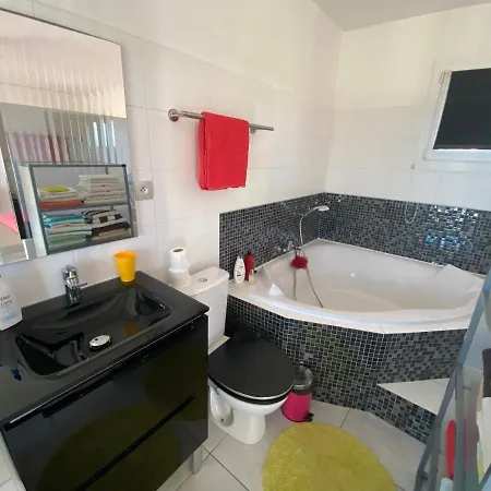 Charmante Avec Vue - Parking Privee B&B 라시오타